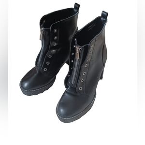 Bamboo Intensity lug sole grommet front zippered bootie/shoe  size 10 black